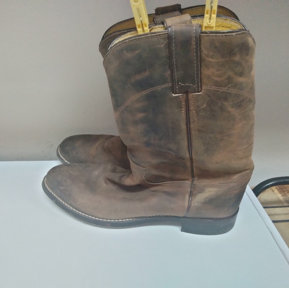 Boots - Picture 3 of 5